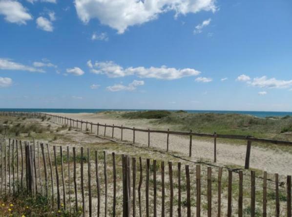 Coquet Studio A 150M De La Plage Apartment Le Barcares Bagian luar foto